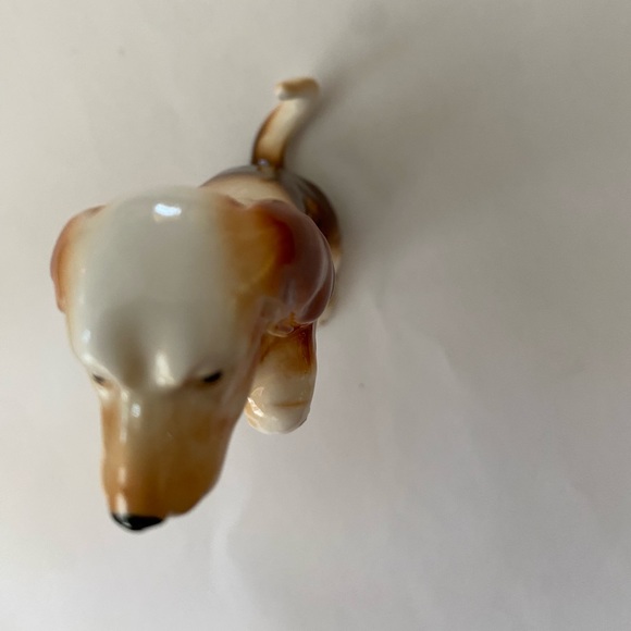 Vintage Bassett Hound Porcelain Figurine - Picture 5 of 6